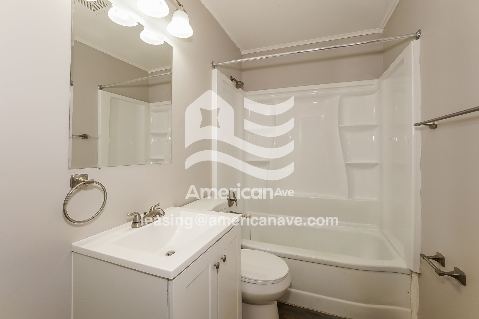 Building Photo - 2522 E 39th St