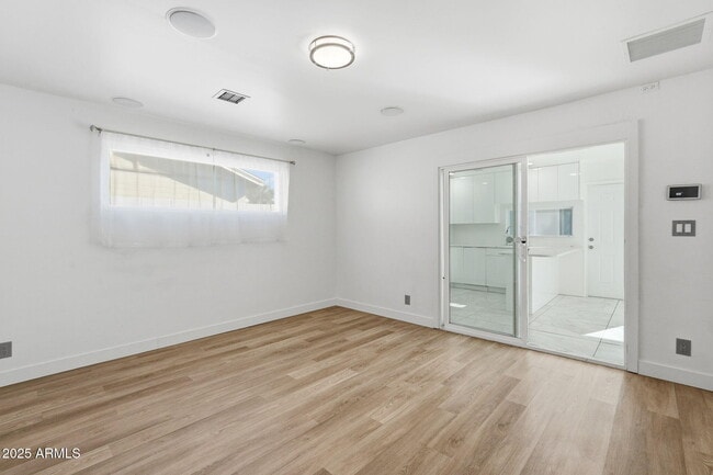 Building Photo - 7921 E Willetta St