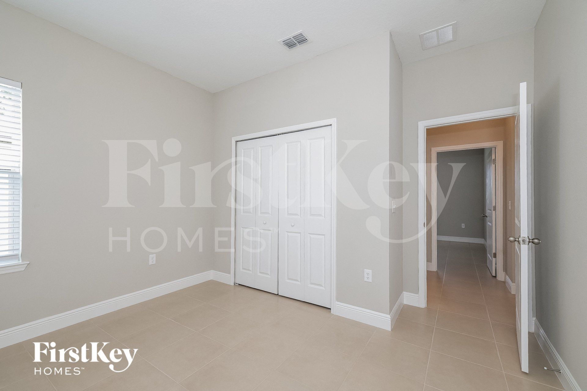 Building Photo - 445 Eagle Dr