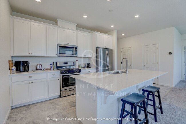 Building Photo - Stunning 4 Bedroom home in Twelve Bridges