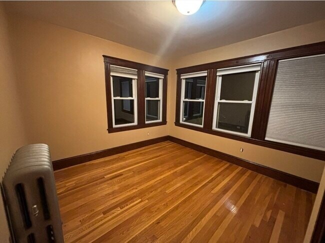 Building Photo - 121-123-123 Willow St