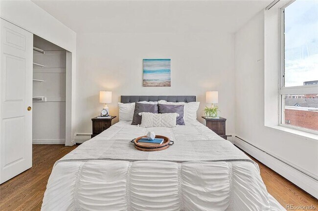 Building Photo - Sunny Corner Condo in the Heart of Capitol Hill | 2 Bed • 2 Bath • 795 Sq. Ft.