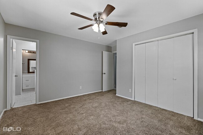 Building Photo - BEAUTIFUL 3 BEDROOM 2 BATH IN SPRINGLAKE, UNIVERSITY TERRANCE NEIGHBORHOOD