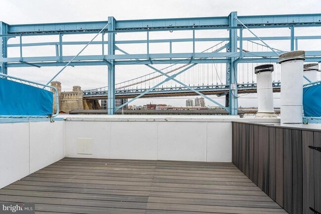 Building Photo - 7 N Christopher Columbus Blvd