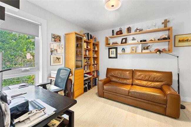 Building Photo - 2660 Bird Ave