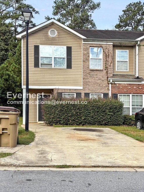 Building Photo - 223 Shenandoah Dr