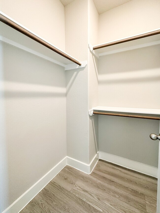 Building Photo - 9007 Lonestar Creekbend Ln