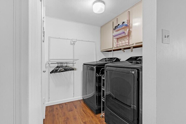 Building Photo - Welcome to your Private Retreat in Citrus Heights!