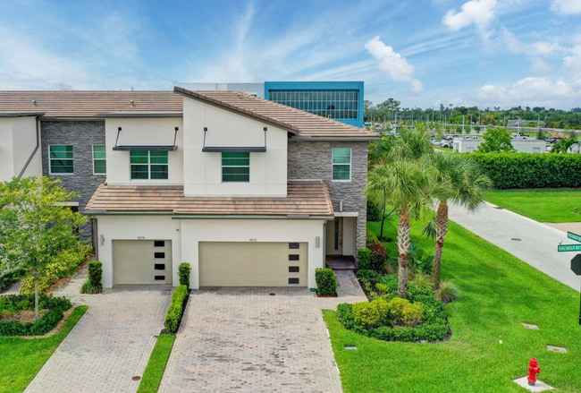 Building Photo - 9075 Kingsmoor Wy