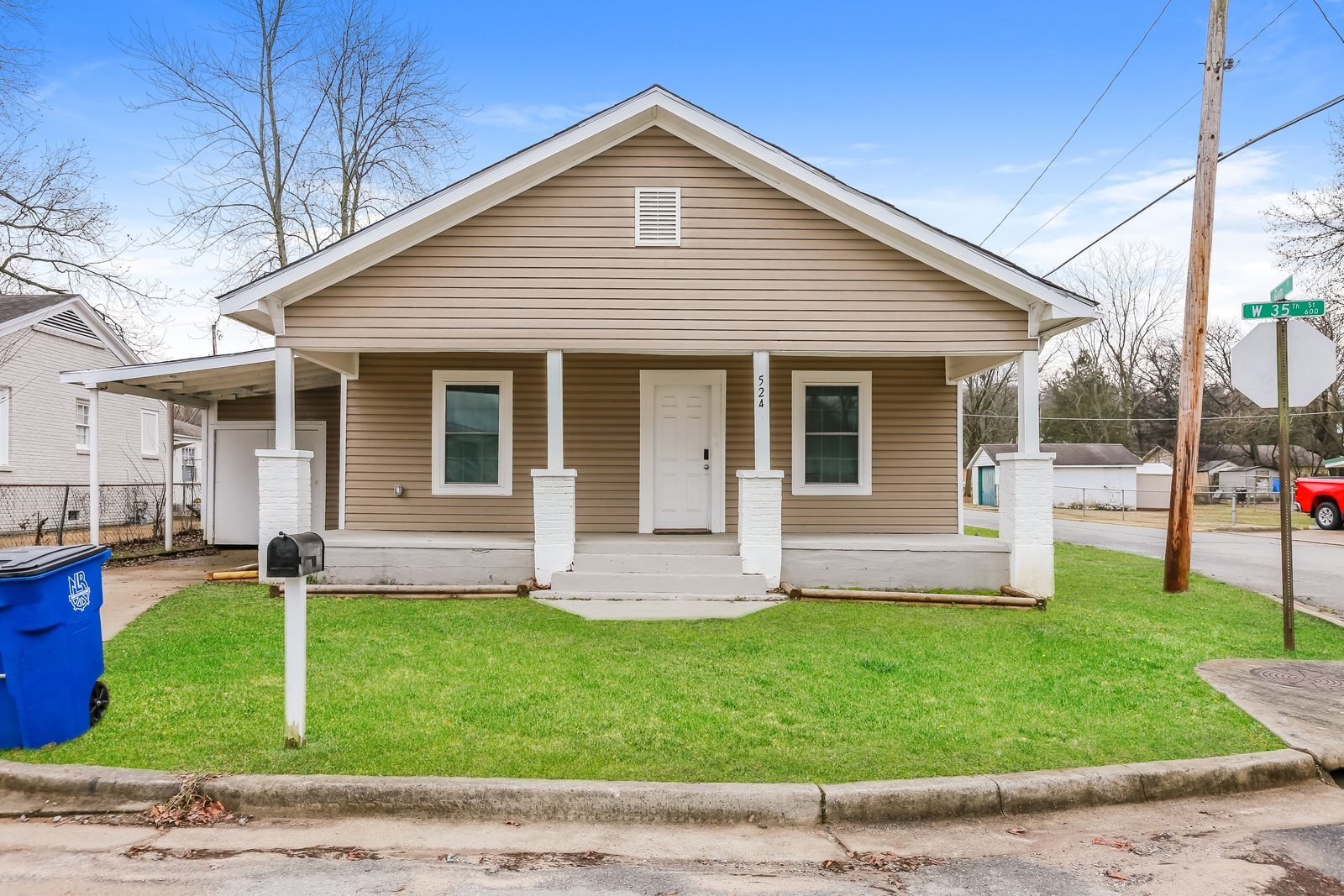 Building Photo - 524 W 35th St