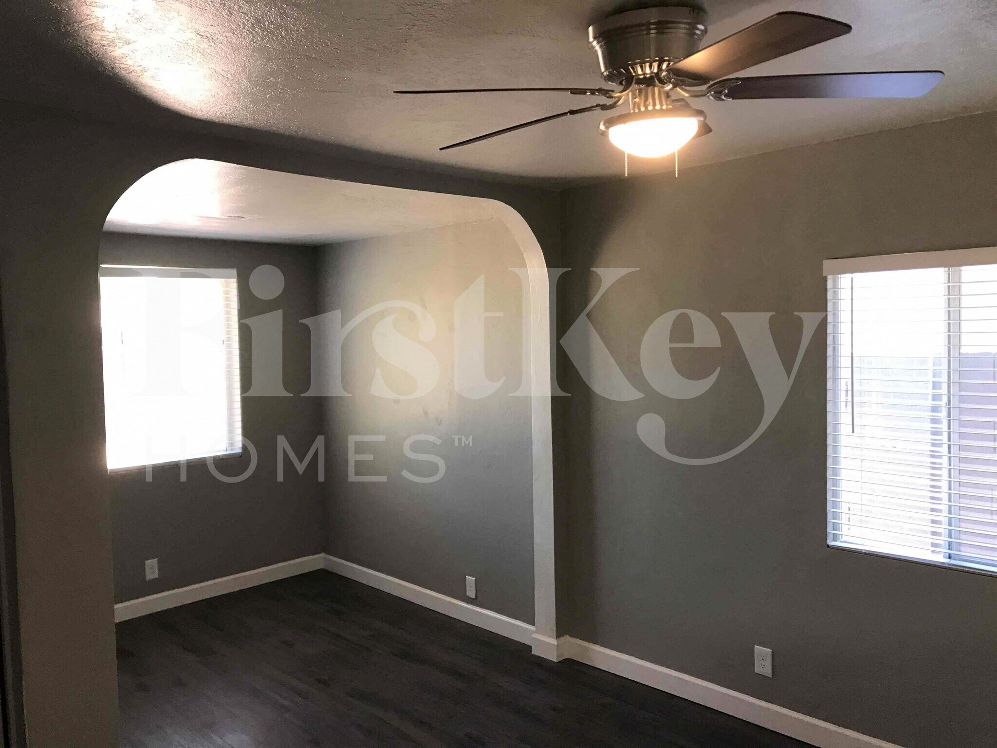 Building Photo - 4319 N 15th Ave