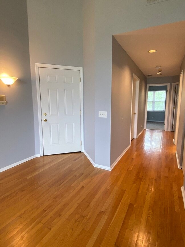 Building Photo - 5S510 Scots Dr