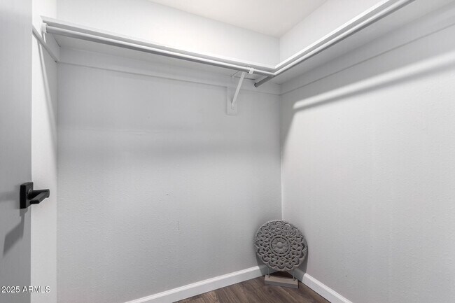 Building Photo - 3131 W Cochise Dr