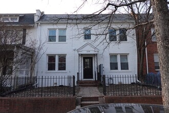 Building Photo - 1228 18th St NE