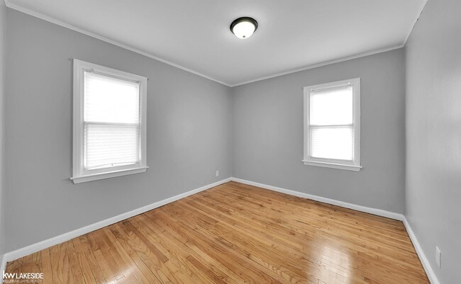 Building Photo - 14024 Grandville Ave