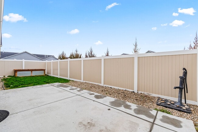 Building Photo - 12505 W Goldcrest St