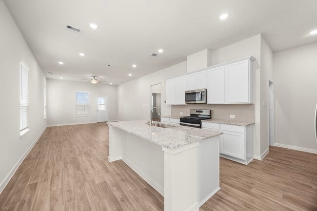 Building Photo - 12535 Llano Estacado Dr