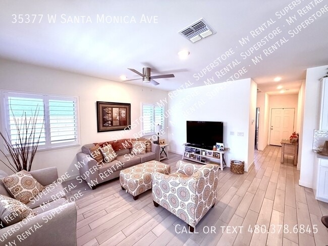 Building Photo - 35377 W Santa Monica Ave