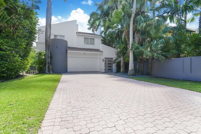 Building Photo - 147 Golden Beach Dr