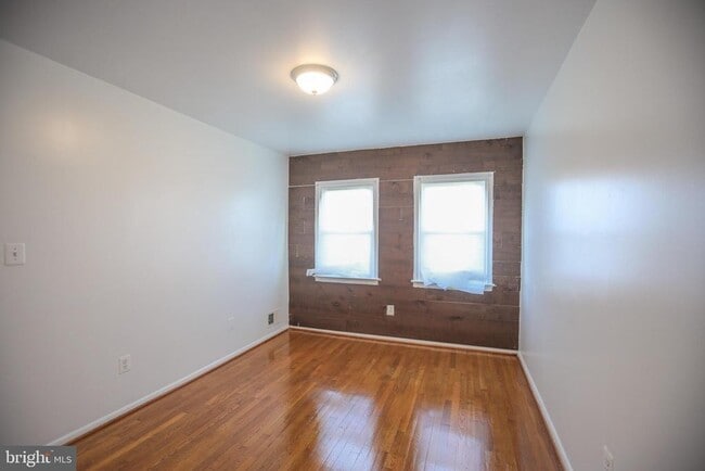 Building Photo - 12337 Chesterton Dr