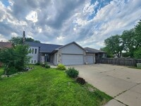 Building Photo - 5bd 3ba Available in Eastern Sioux falls