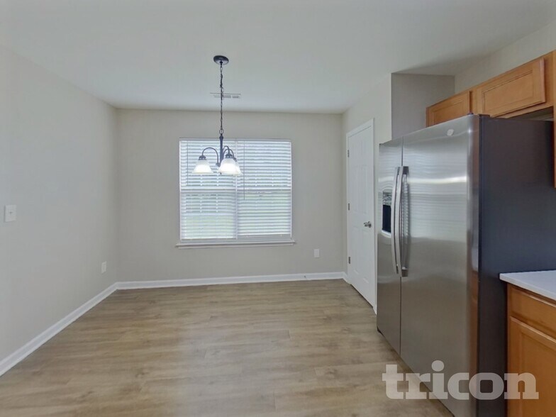 Building Photo - 1911 Kingstree Dr