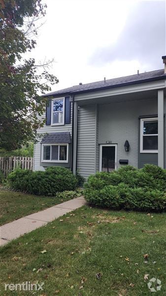 Building Photo - 3163 Burbank Dr