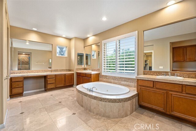 Building Photo - 9 Garnet