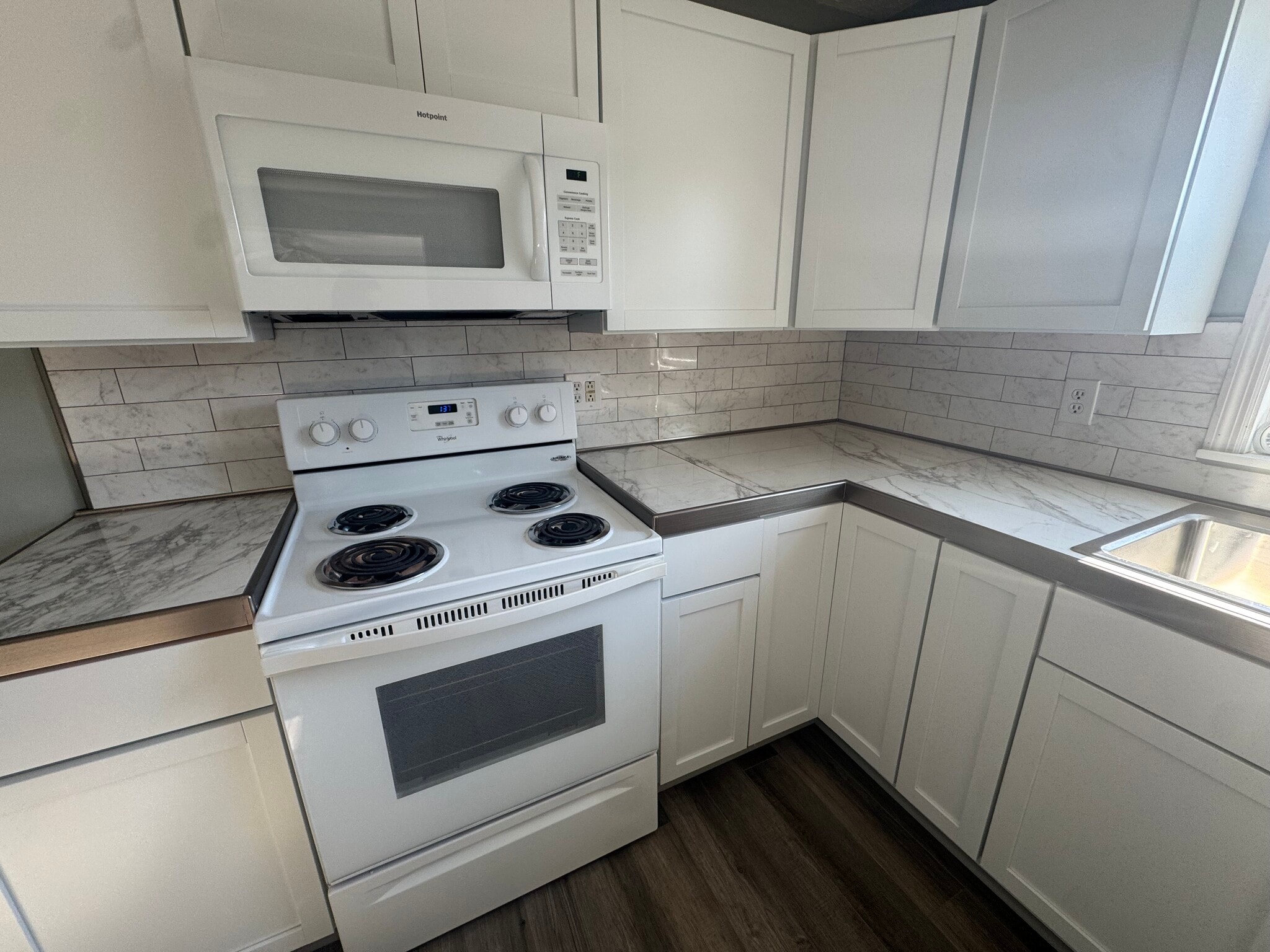 Kitchen - 246 Reservoir Rd