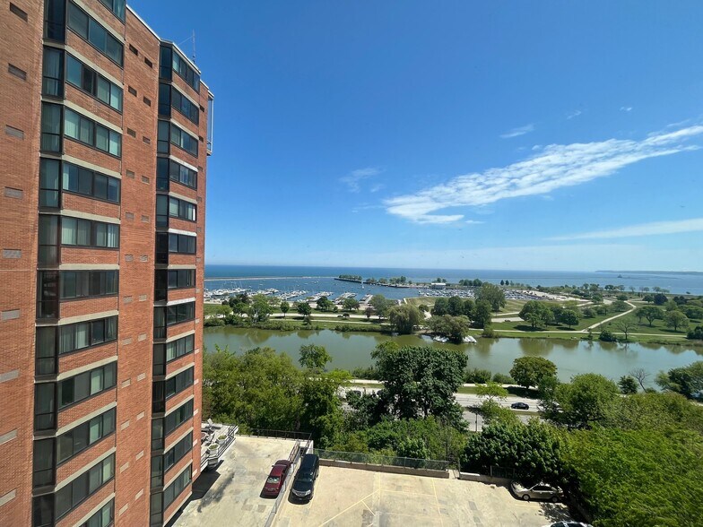 Building Photo - 1560 N Prospect Ave