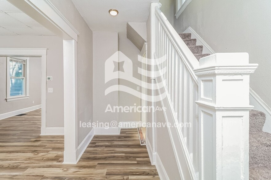 Building Photo - 1232 Elberon Ave