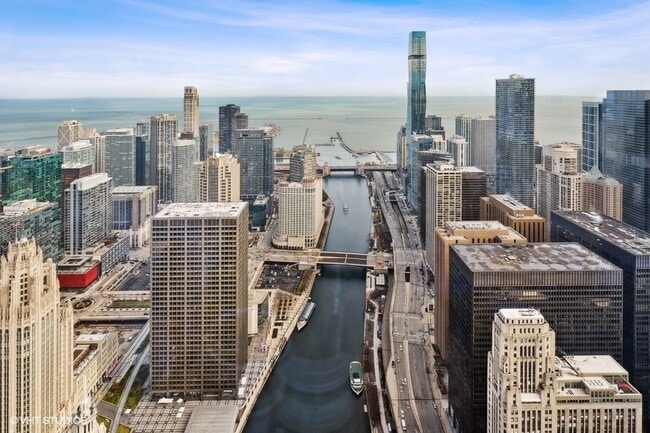 Building Photo - 401 N Wabash Ave