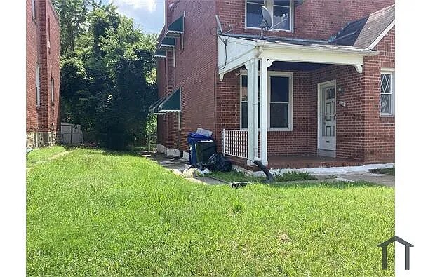 Building Photo - 3 Bedroom 2 Bathroom home