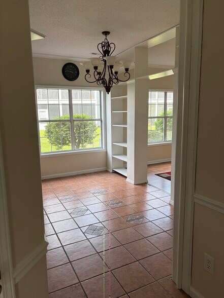 Building Photo - 4700 Touhey Dr