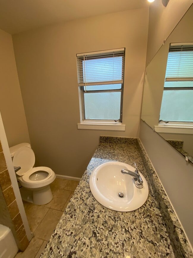 Building Photo - Beautiful 3BR Home – Comfort & Functionality