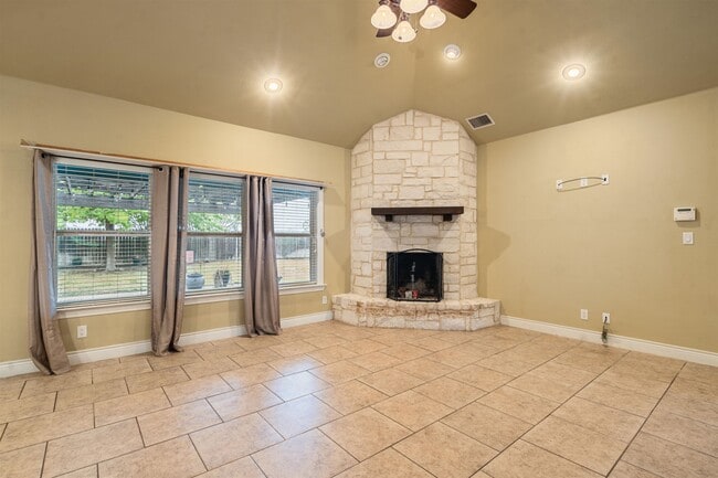 Building Photo - 302 Ceniza Ridge Dr