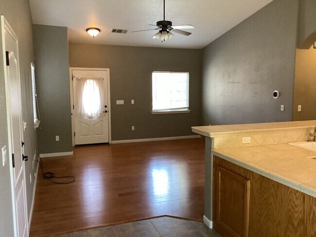 Building Photo - NOW AVAILABLE!! BEAUTIFUL GUSTINE HOME LOCATED IN GATED COMMUNITY