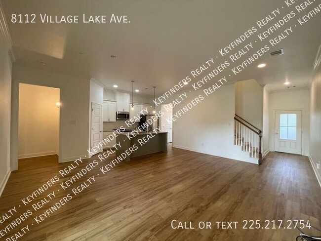 Building Photo - 8112 Village Lake Ave