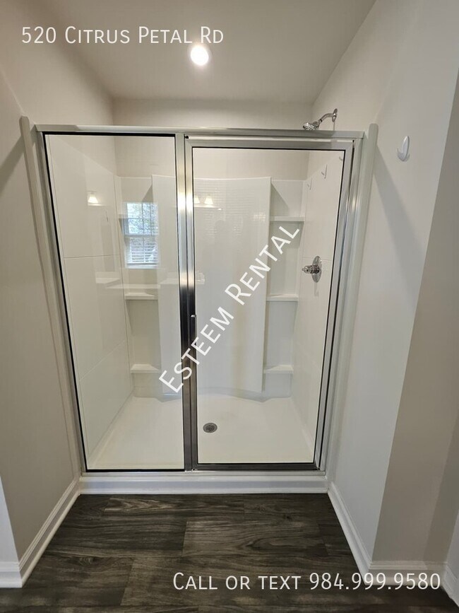 Building Photo - 520 Citrus Petal Rd