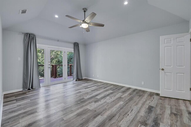 Building Photo - 3406 Westside Cove
