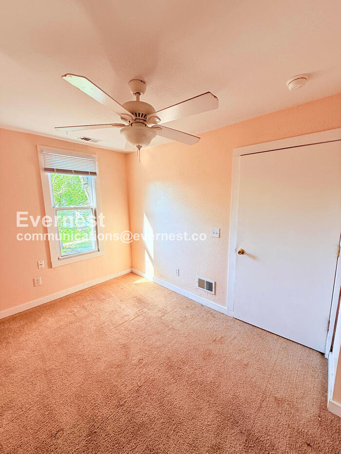 Building Photo - 2314 Airline Ave