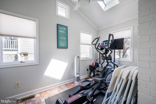 Building Photo - 6034 21st St N