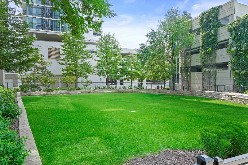 Building Photo - 891 S Clark St