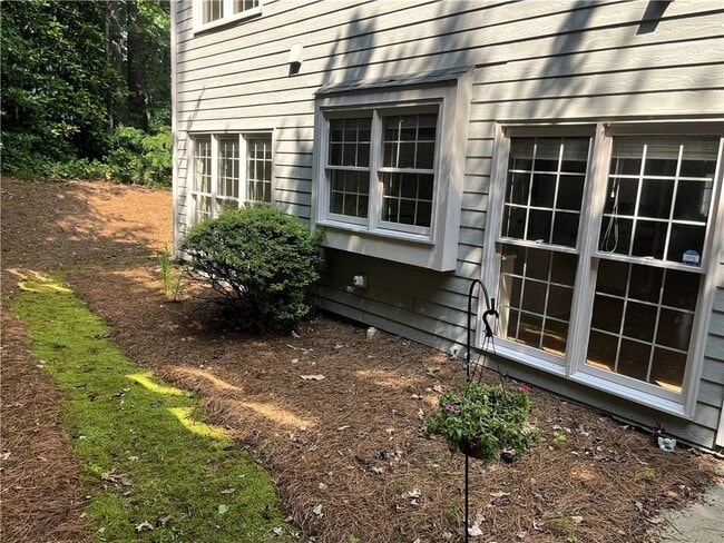 Building Photo - 5080 Avala Park Ln