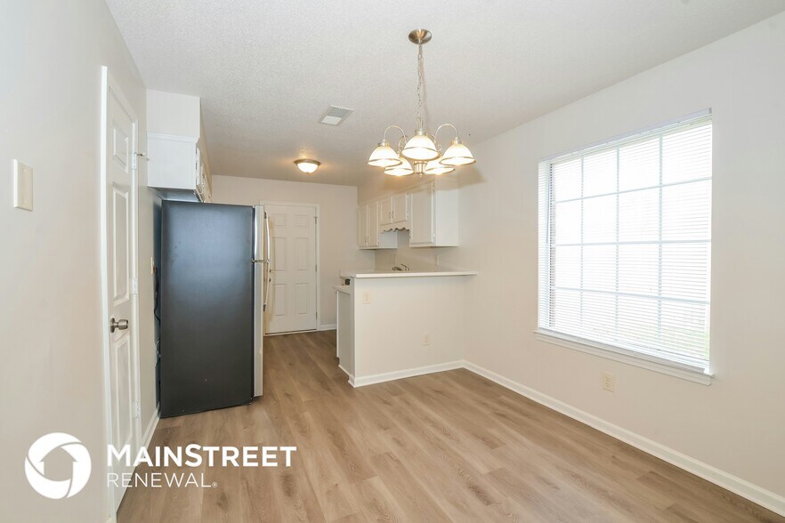 Building Photo - 7623 Caitlynn Circle W