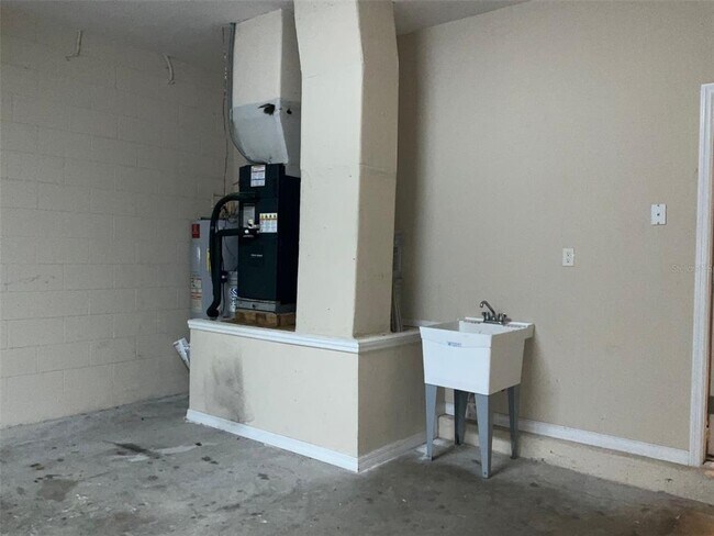 Building Photo - 5303 Cape Hatteras Dr
