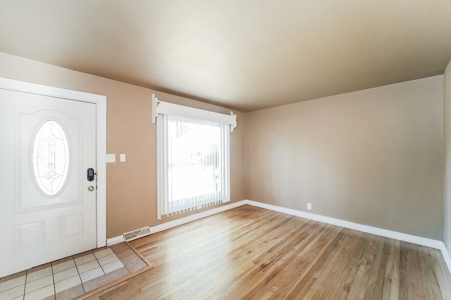 Building Photo - 3421 N 87th St