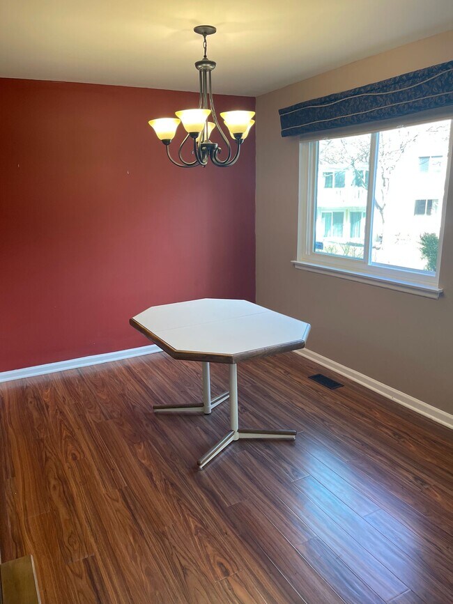 Building Photo - 1125 Auburn Ln