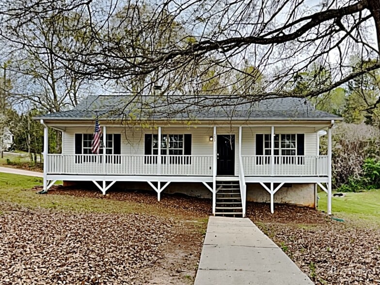 Building Photo - 205 N Willow Ct