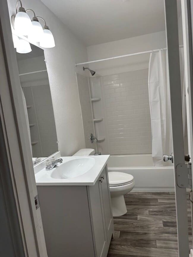 Building Photo - 50003 Del Ra Dr